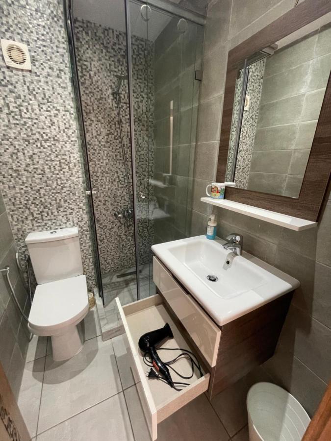 Seafront High Standard Apartment マルティル エクステリア 写真